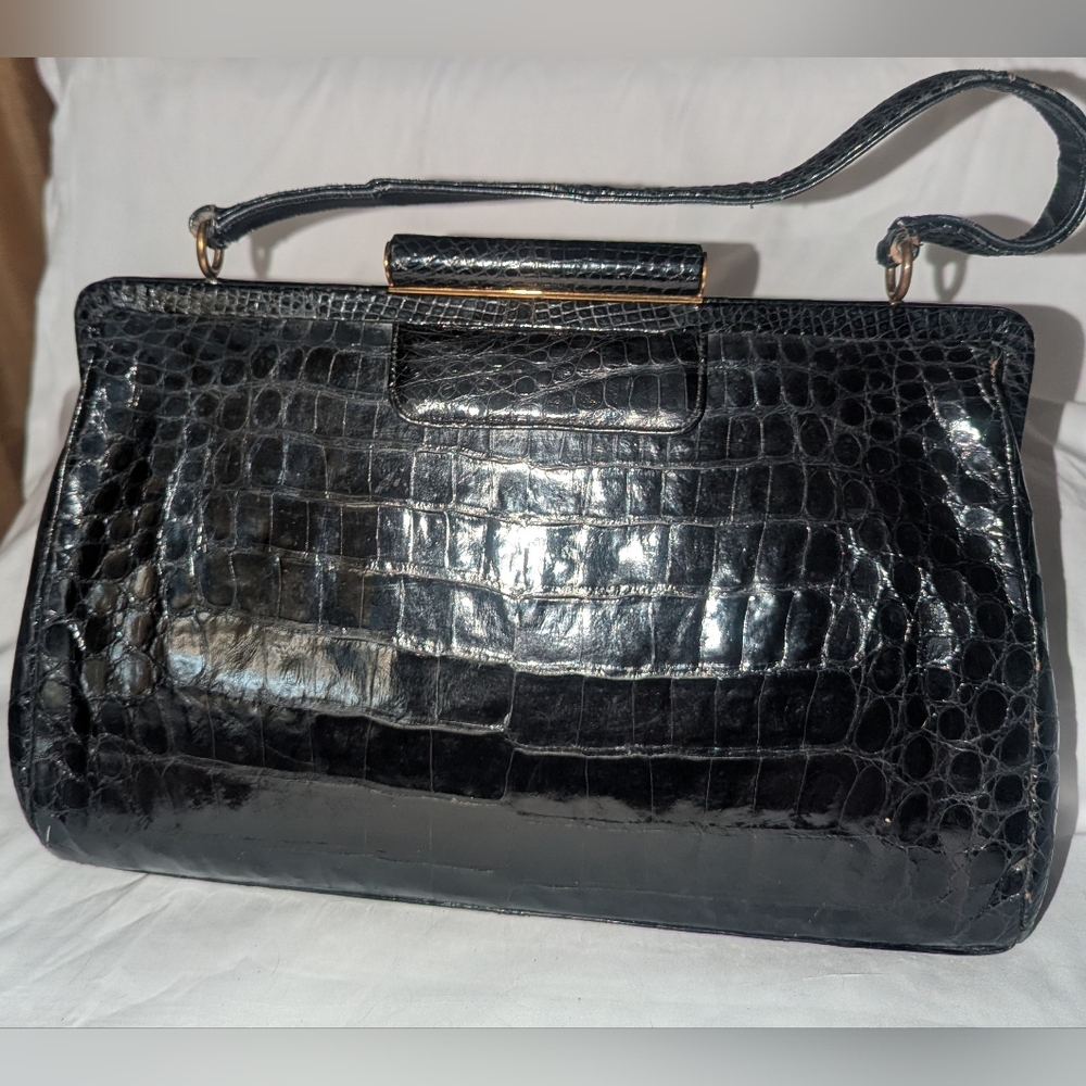 Luxurious Vintage  Deitsch Black Alligator  Hand Bag
